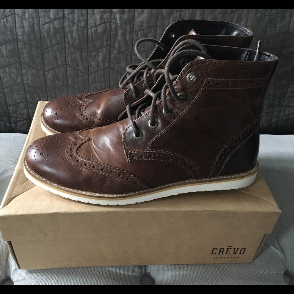 Men’s CRĒVO boots in EXCELLENT condition!